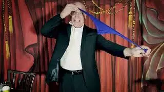 Silk to Egg Magic Trick &ndash; Michael Ammar & Bazar de Magia Classic Routine