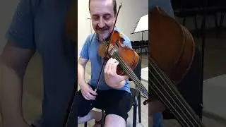 Ре-мінор: триоктавна гама.