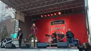 Jonas & The Massive Attraction - Big slice (live in Montreal)