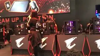[Cowcot TV] Paris Games Week 2018 : Le stand AORUS