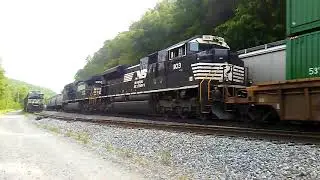NS 2649, 8406 & 9503 meet 216nb with NS 9551 & 1103 17may18 Harriman tn