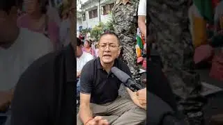 Ajoy Edwards supporting tea garden workers and protesting with them