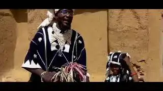 EDJI ONE L ENFANT DU PAYS DOGON clip Tommoutagou