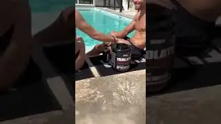 🔥 E cald. E piscină. E joacă. Dar fără Weider Isolate Whey... ceva lipsește. 😎 #weider #proteina
