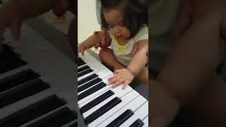 Baby piano genius - JV