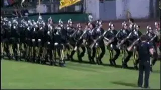 Trombonieri Senatore - Coreografia e batteria di sparo Disfida dei Trombonieri 2011 -