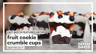 🍓🍪 Fruit Cookie Crumble Individual Dessert Cups Perfect for July 4th! 🌟🫐