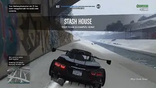 Grand Theft Auto V - i landed by one of my large cargo warehouses