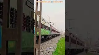 ➡️#12728/Hyderabad Deccan Nampally - Vishakhapatnam JN,VSKP Godavari SF Express⬅️AJNI WAP-7 RUPA ADS