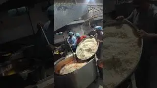 High speed mein cutting kar raha hai #shorts #viral#videos #youtube#trending #foods#MyKitchenibadul