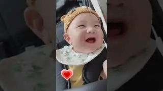 Chhoti baby kaise Hans raha hai Khel rahe hain #viral #2023 #bhojpurisong