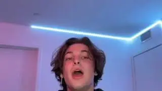 Troy zarba singing hawai by maluma