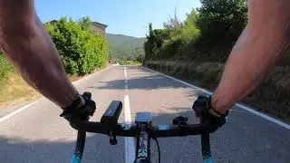 Road cycling Descending in Tuscany. Dude should give me the red paddle, instead said slow down UFFA!