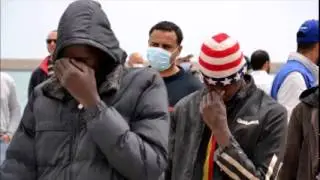 EU backs naval mission to tackle migrant crisis