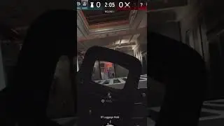 Almost an ace! #siegeclutch #siegegame #siegex #r6siege #r6sace #siegemoments