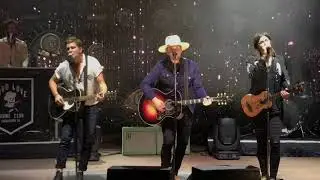 NEEDTOBREATHE: Clear (Acoustic) — Live At Red Rocks (2017)