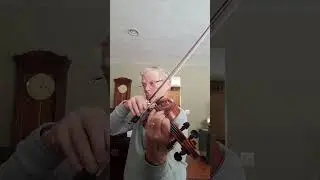 Early to Rise by F.Mazas #66 from the Belwin String Builder Book 3 for violin.