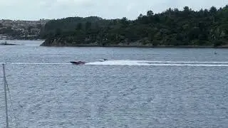 Bergen Poker Run b&aring;trace ankommer Fitjar