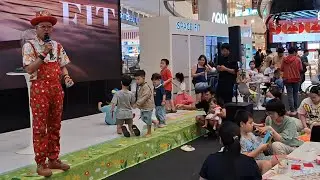 Hội l&ocirc; t&ocirc; ở si&ecirc;u thị Aeon