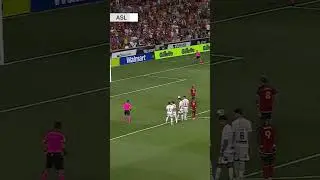 El guardameta de Atl&eacute;tico de San Luis vol&oacute; en el penalti 🆚️ Diego Luna. #LeaguesCup2025 🏆