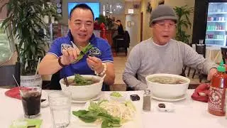 Vlog 679 ll bữa ăn sáng đầu tiên tại Sài Gòn phố cùng chú lủ