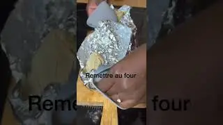 Poisson au four bien assaisonn&eacute; accompagn&eacute; d&rsquo;iniam