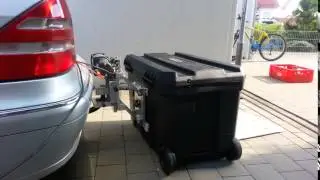 Elektrisches Liftmodul hebt Transportkiste