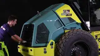 Ammann Soil Compactor Service Video - ARS 70 - Daily maintenance