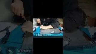 Video 002 Smontaggio schermo PC Lenovo seconda parte