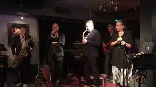 The Jazzinvaders live @ Muziekpodium DJS - No Cure - solo by Berthil Busstra