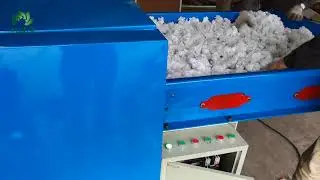 Cotton/fiber/wool opening machine with conveyor
