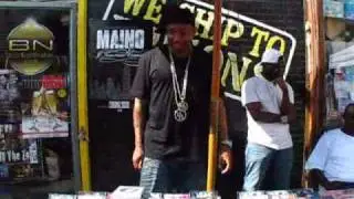 Maino pays homage to www.WeShipToPrisons.com