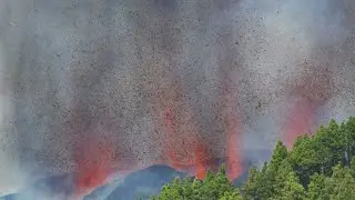 Espagne : un volcan entre en &eacute;ruption sur l'&icirc;le de La Palma aux Canaries &bull; FRANCE 24
