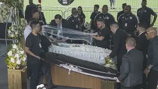 VIDEO | Fans mourn Pele at public viewing in Brazil stadium