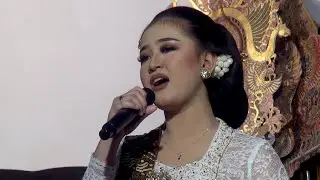 SINDEN OKVALICA TERBARU -GRAJAKAN BANYUWANGI DUET DENGAN SINDEN DWI RETNOWATI DWIJO LARAS INDONESIA