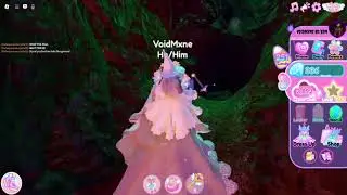 How to get the new whimsy witch sleeves in Royale High