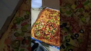 Domino's Big Big 6 in 1 Pizza 🍕