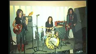 Dead Moon (US) Various Radio & Live broadcasts (VPRO Dutch Radio) 1990 & 1992.