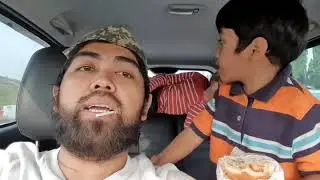 Daim farris makan oblong burger