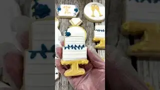 Wedding Cake Cookie #shorts #cookies #cookiedecorating #wedding #bridalshower