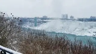 Blue Icicles Spotted Near Frozen Niagara Falls || WooGlobe