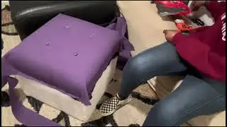NO SEW FOOT STOOL REUPHOLSTER! #diy#easy#doityourselfproject#nosew#stools#upholstery#goodwill#decor
