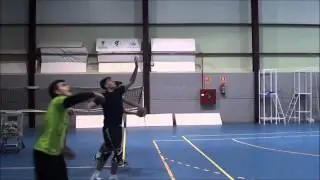 primer entrenamiento de saque en salto... voleibol masculino de almendralejo
