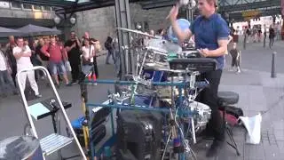 Rihanna Umbrella - New remix and drumming by Oded kafri
