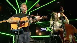 Douwe Bob - There She Goes (The La's cover) live @ Ekdom in de Morgen