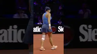 Great volley by Diana Shnaider! 👏🏼