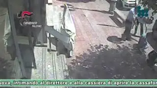 Sventata rapina a banca di Cinisi: due arresti