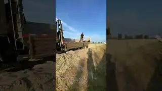 The process of unloading cement products. Good methods help work