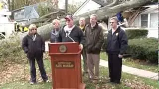 KATE MURRAY BRINGS HER OWN PODIUM TO DISASTER AREA
