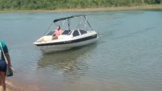De lancha no  lago Corumb&aacute; 4 alexania- julie gresia 